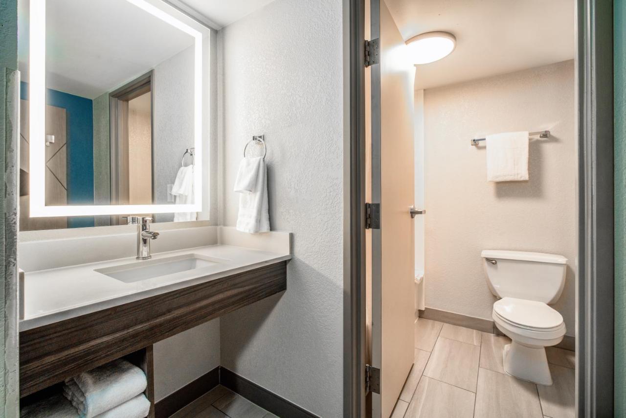 Holiday Inn Express & Suites Phoenix - Mesa West By Ihg Εξωτερικό φωτογραφία