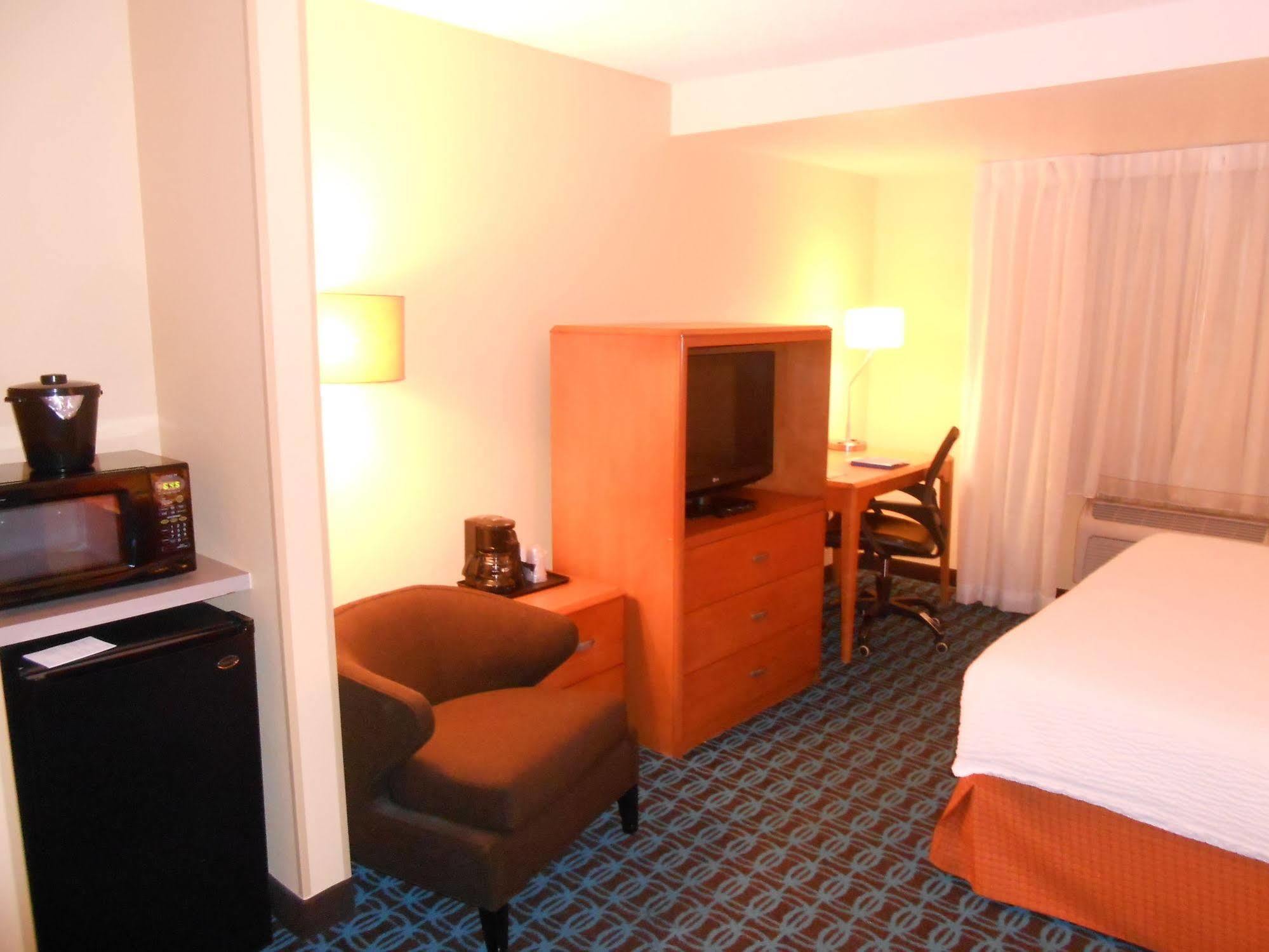 Holiday Inn Express & Suites Phoenix - Mesa West By Ihg Εξωτερικό φωτογραφία